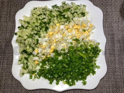 Aromatingos salotos su žuvimi ir krekeriais Žingsnis 1