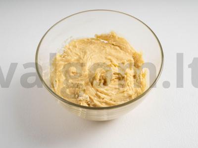 Kalėdų pyragas su riešutais Žingsnis 3