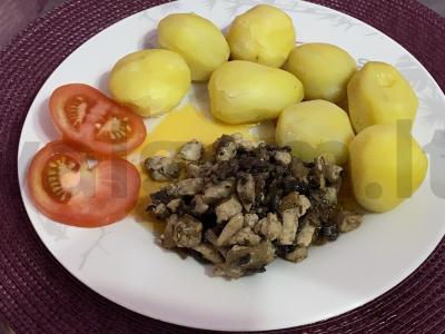 Vištienos filė su grybais pagrindine nuotrauka