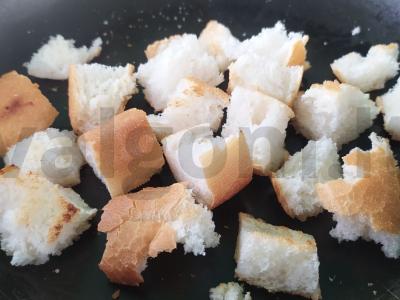 Itališkos "Panzanella" salotos. Žingsnis 1