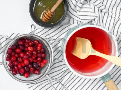 Džiovintos spanguolės Žingsnis 1