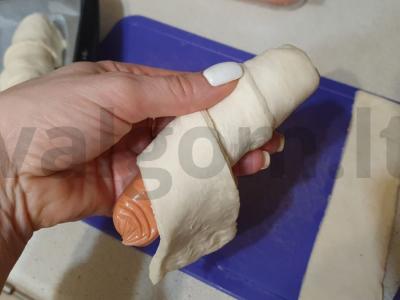 Sultingos dešrelės mielinėje tešloje Žingsnis 2