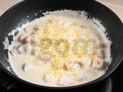 Paprasti farfalle makaronai su lašiša Žingsnis 5
