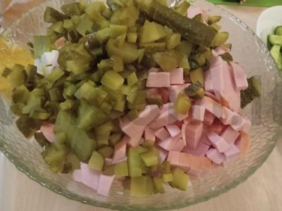 "Ural" stiliaus "Olivier pagrindine nuotrauka