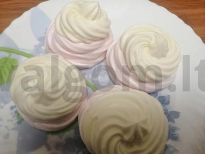 Meringue krepšeliai "Charm" pagrindine nuotrauka