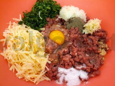 Sicilietiško stiliaus ant grotelių kepti kotletai Žingsnis 1