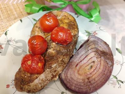 Kepta aštri rožinė lašiša pagrindine nuotrauka