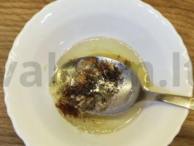 Daržovių salotos su žirneliais ir medumi Žingsnis 5