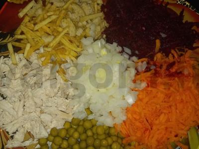 Vaivorykštės salotos pagrindine nuotrauka