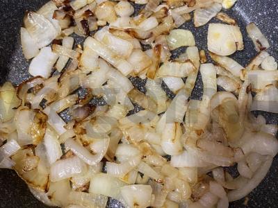 Salotos su vištienos kepenėlėmis ir korėjietiškomis morkomis Žingsnis 2