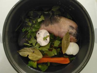 Jautienos liežuvis multicooker su salierais Žingsnis 1