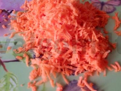 Vištienos ir žaliųjų žirnelių salotos su morkomis Žingsnis 4