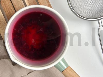 Juodųjų serbentų grietinė Žingsnis 1