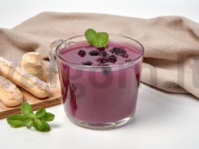 Juodųjų serbentų grietinė pagrindine nuotrauka