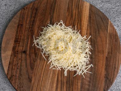 Prancūziškai pagaminta mėsa su majonezu ir grybais Žingsnis 2