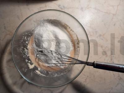 Pica su manų kruopomis, kepta vištiena ir sūriu Žingsnis 2