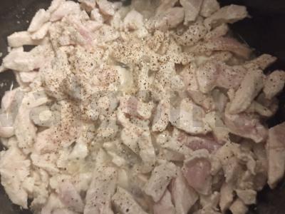 Švelni vištienos krūtinėlė su grybais Žingsnis 2