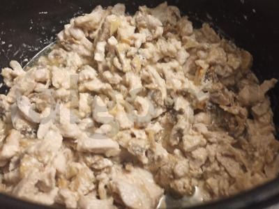 Švelni vištienos krūtinėlė su grybais Žingsnis 7