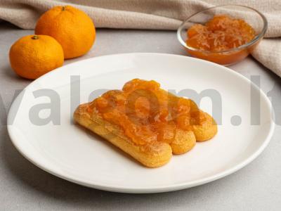 Mandarinų desertas su plakta grietinėle ir abrikosų džemu Žingsnis 4