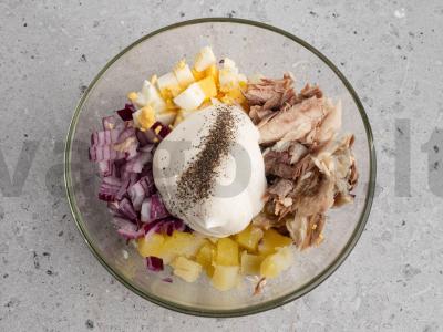 Salotos su bulvėmis ir rūkyta skumbre Žingsnis 2