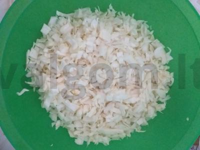 Šviežių kopūstų salotos "Vitaminas" Žingsnis 1
