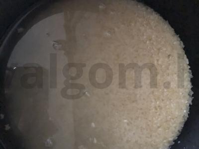 Pilavas su vištienos šlaunele multicooker keptuvėje Žingsnis 6