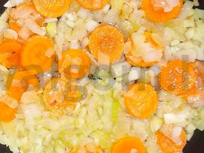 Kefyre troškintos kiaulienos kepenys Žingsnis 1