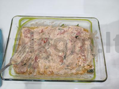 Fusilli su pomidorais, fettax ir bazilikais Žingsnis 4