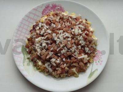 Gausios salotos su žuvimi ir sūriu Žingsnis 1