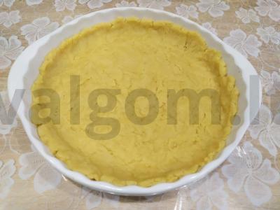Skanus pyragas su uogiene Žingsnis 4