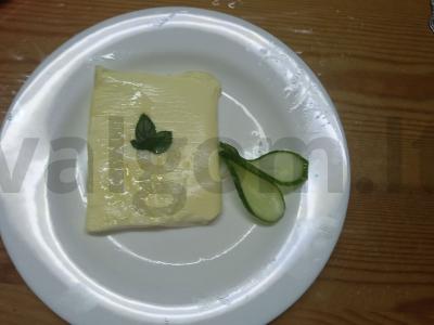 Pūstų debesų omletas pagrindine nuotrauka