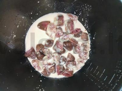 Troškintos kalakutienos širdys multicooker keptuvėje Žingsnis 5