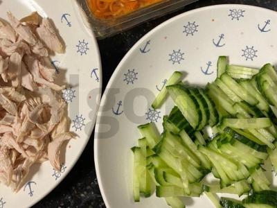 Salotos "Delight" su korėjietiškomis morkomis Žingsnis 3