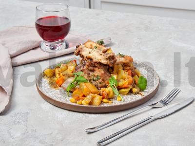 Triušis ir kukurūzai pagrindine nuotrauka