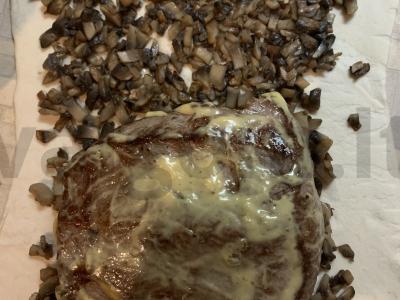 Švelni, sultinga Velingtono stiliaus jautiena. Žingsnis 4