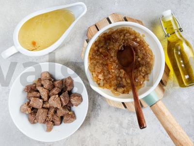 Jautienos troškinys raugintuose kopūstuose Žingsnis 2