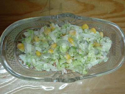 Salotos "Delicious" su rūkyta vištiena pagrindine nuotrauka