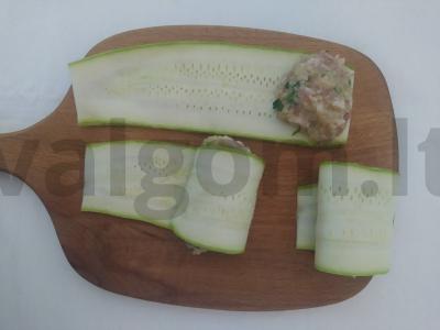 Švelnūs cukinijomis įdaryti kopūstai Žingsnis 3