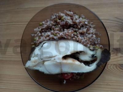 Su grikiais keptas paltusas pagrindine nuotrauka