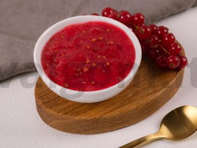 Raudonųjų serbentų tyrė su cukrumi Žingsnis 3