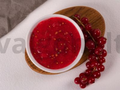 Raudonųjų serbentų tyrė su cukrumi pagrindine nuotrauka