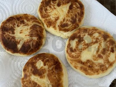 Sūrio pyragai per pusvalandį pagrindine nuotrauka