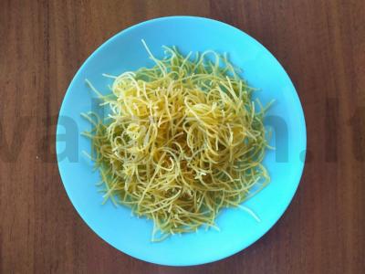 Kiaušinių makaronai su raudonųjų pupelių padažu Žingsnis 5