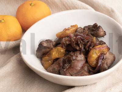 Keptos vištienos kepenėlės su karamelizuotais mandarinais pagrindine nuotrauka