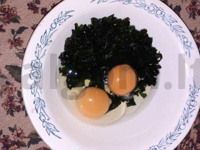 Wakame jūros dumblių omletas su sūriu Žingsnis 3