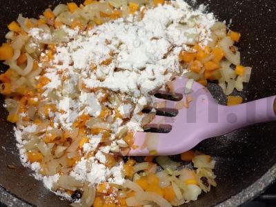 Bulvių troškinys su mėsa Žingsnis 3