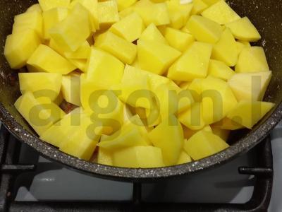 Bulvių troškinys su mėsa Žingsnis 5