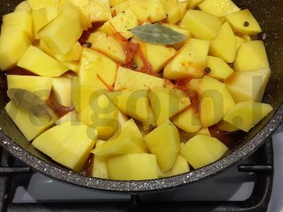 Bulvių troškinys su mėsa Žingsnis 7