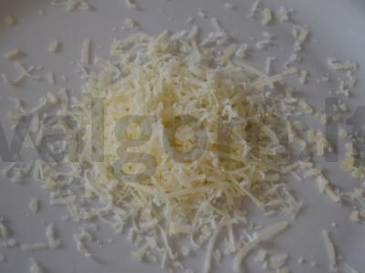 Avižiniai dribsniai su parmezanu ir graikiniais riešutais Žingsnis 2