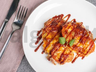 Prancūziško stiliaus vištienos šlaunelių filė mėsa pagrindine nuotrauka